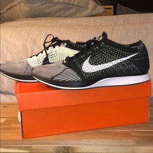 Nike Flyknit Racers